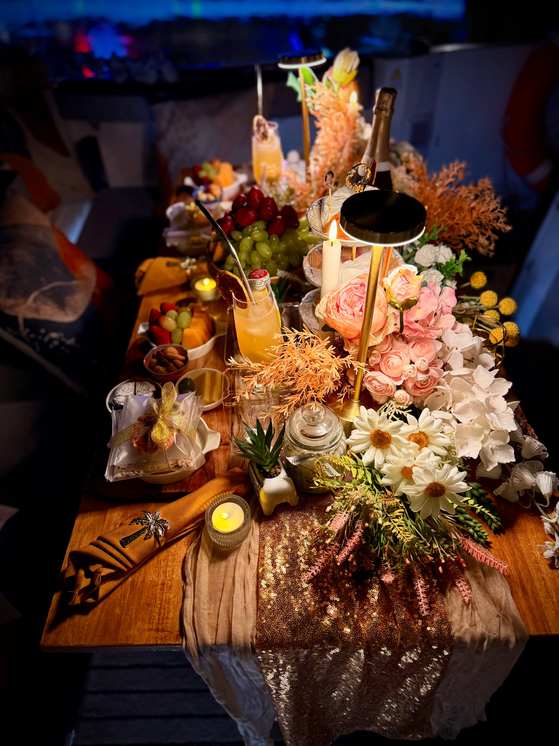 Signature private boat picnic — photo 5