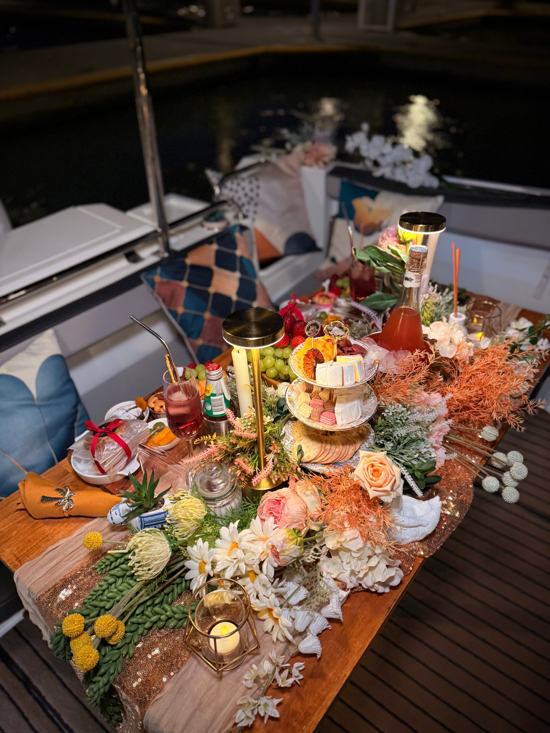 Floating Picnic on the Brisbane River